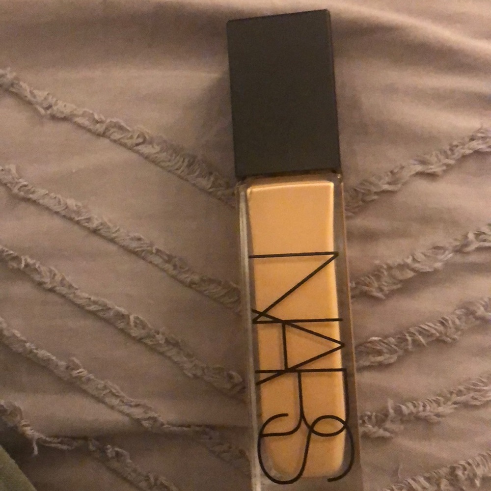 brand new nars radiant longwear foundation